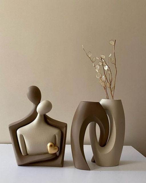 Romantic Couple Sculpture Abstract Vase Set