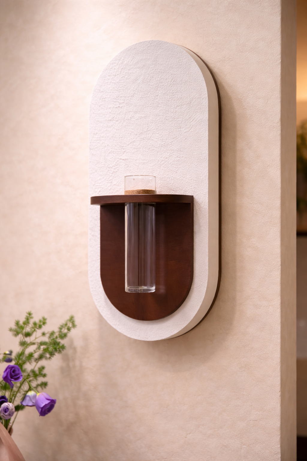 Luxury Wall Vase Decor with Floral Arrangement