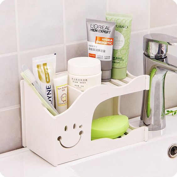 Carved Smiley Bathroom Rack