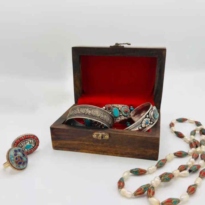 Hand Carved Sheesham Wood Jewelry Box