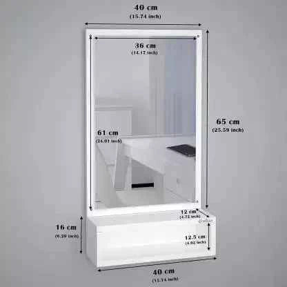 Hanging Wall Mirror – Elegant Home Decor.