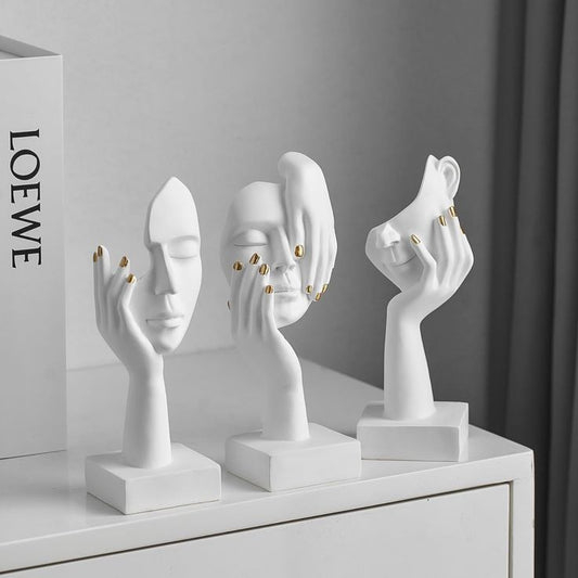 White Abstract Face Sculptures Gold Nails Set