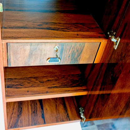 Movable Wheels Storage Cupboard Almirah With Removable Adjustable Shelves & Hanging Rod. - Elegance Antique Store